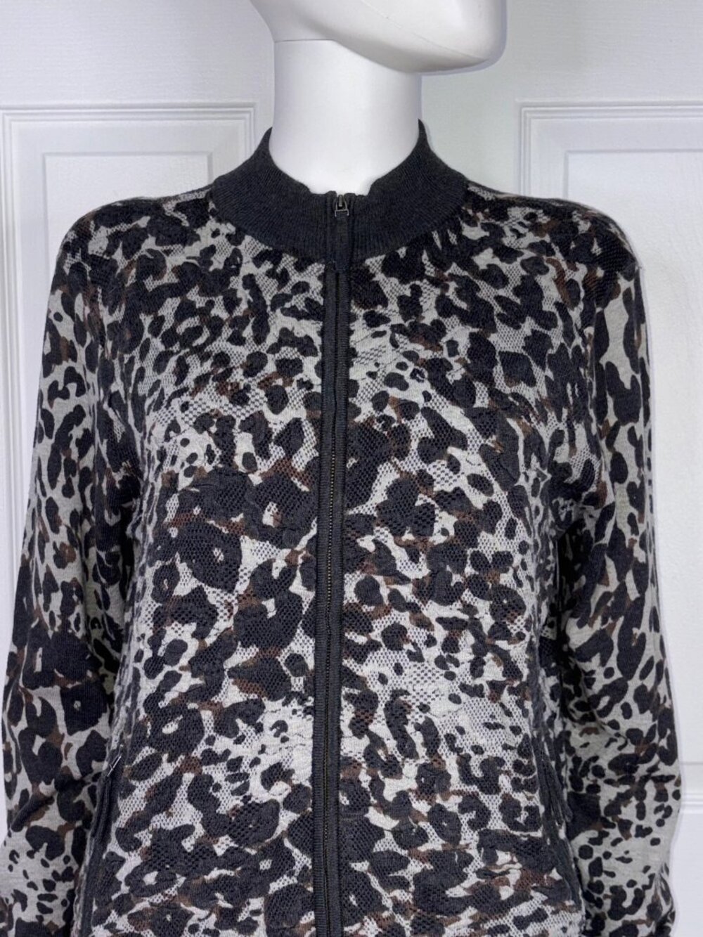 OUI women's Full-zip knit cardigan size 10 - Picture 2 of 2